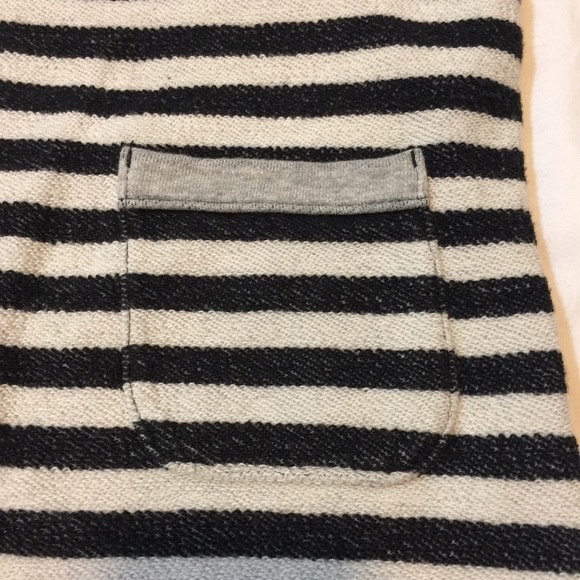 OLD NAVY | reverse weave striped top - Picture 2 of 6